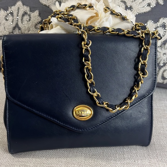 ⭐️Monet Vintage Navy Genuine Blue Leather Gold Chain Crossbody⭐️Rich looking! - Picture 6 of 10